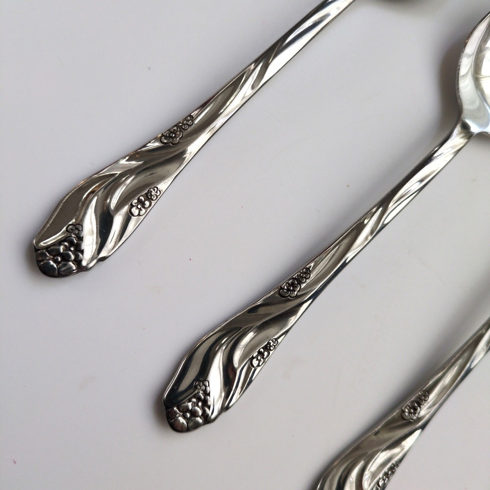 Vtg Oneida LORILEI Soup Large Spoons (4) Stainless Floral Flatware Lorelei - Picture 3 of 5